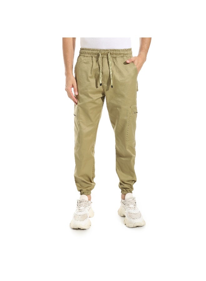 سيزار بنطلون رجالي جبردين مزود بجيوب وسوستة جانبية - Image 1