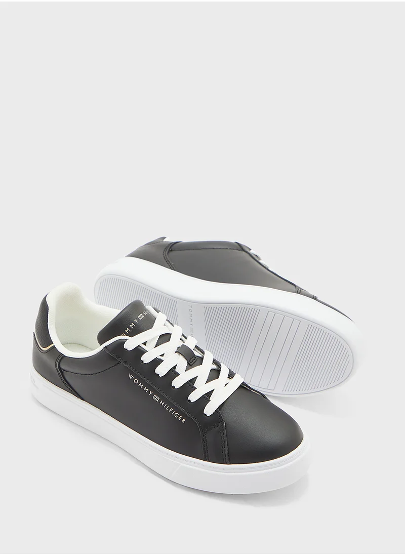 تومي هيلفيغر ESSENTIAL COURT SNEAKER