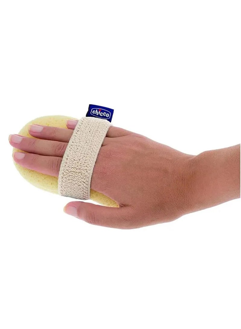 Chicco Baby Bath Sponge Glove with Soap Pocket and One-Handed Elastic Strap for Easy Use, 0+ Months - Image 2