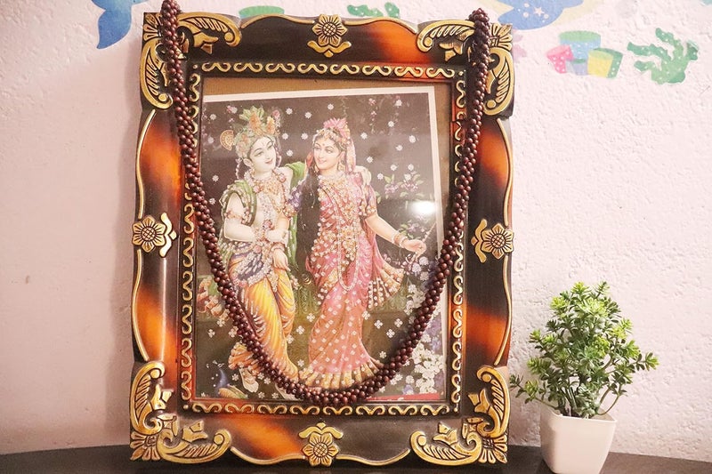 NRSON Sandalwood Garland for Photo Frame Chandan Photo Frame MALA Garland for Photos of Loved Ones Garland Gajra Sandalwood MALA for God Ancestors and Pitra Pooja Room Size 12 Inches - Image 3