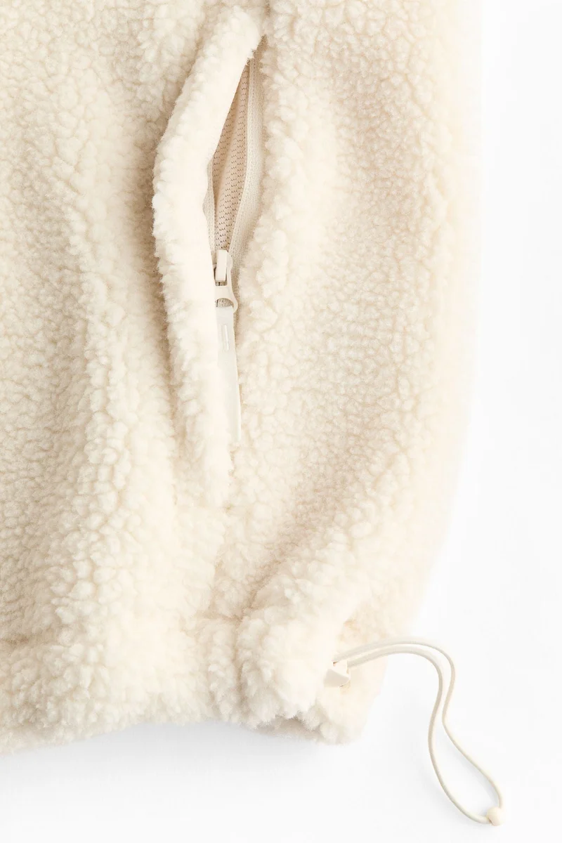 اتش اند ام جاكيت رياضي بقبعة من قماش تيـدي