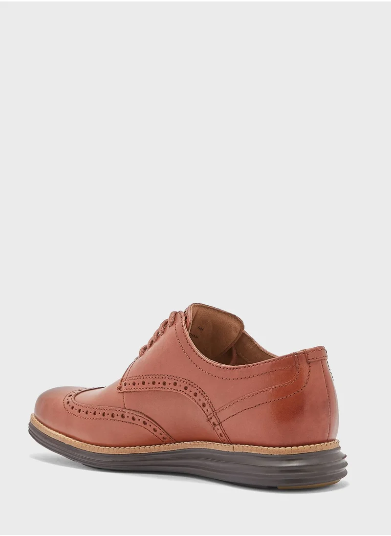 COLE HAAN Original Grand Wingtip Oxford