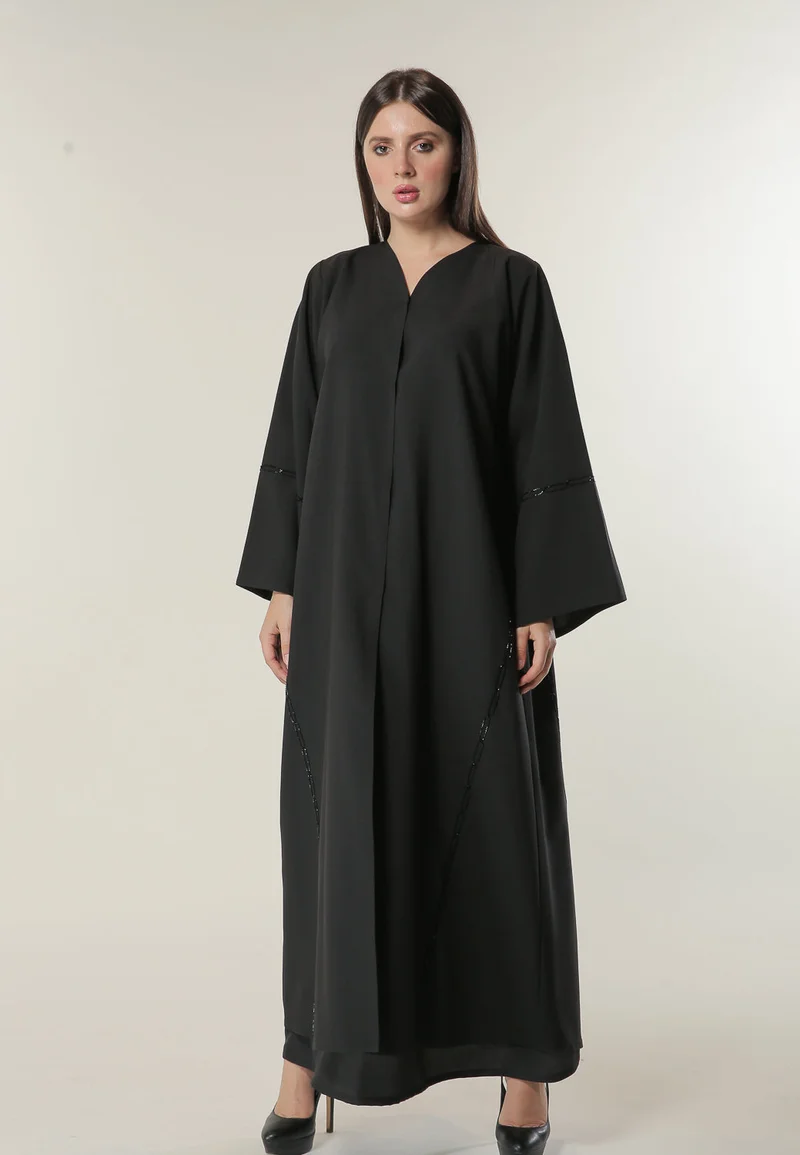 مويستريت Embroidered Flared Sleeve Abaya