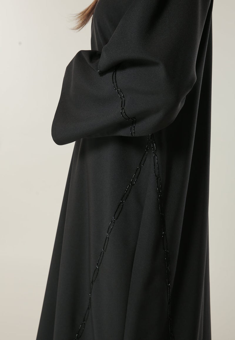 Moistreet Embroidered Flared Sleeve Abaya - Image 3