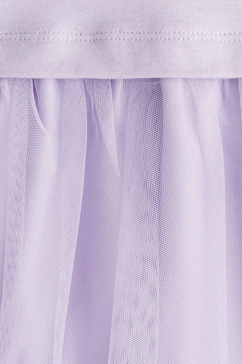 اتش اند ام فستان من التول مزيّن بطبعة