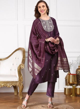 Women's Purple 100% Cotton Embroidered Straight Fit Kurta Set - pzsku/Z8A15CC22BB7D31F6553FZ/45/1744282545/9cb59820-b03c-457f-8f9b-d80d9ade1aeb