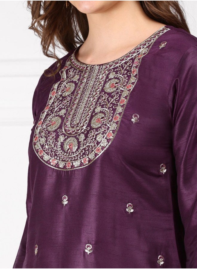 ISHIN - Straight Fit Embroidered Pattern Round Neck Three-Quarter Sleeves PURPLE Colour Woven Cotton Kurta Set for Women with Semi Elastic Closure - Elevate Your Fashion Game - Image 1