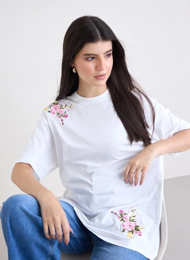 Styli Styli White Embroidered Panel Oversized T-Shirt