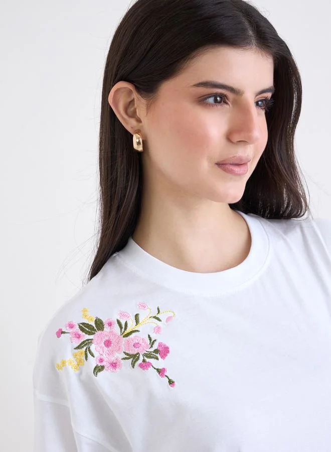 Styli Styli White Embroidered Panel Oversized T-Shirt