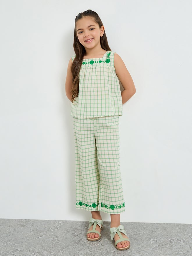 Styli Girls Green Checkered Top and Pants Set - Image 1