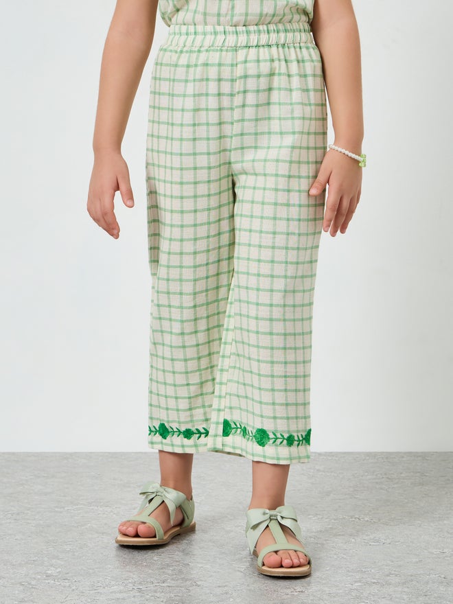 Styli Girls Green Checkered Top and Pants Set - Image 4