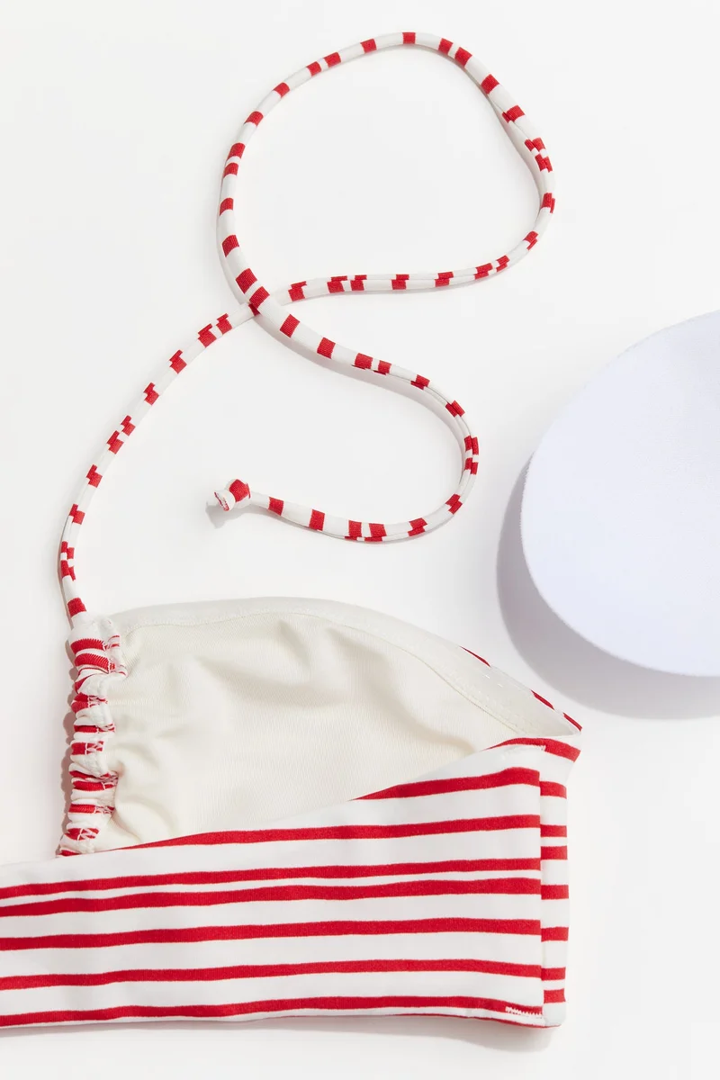 اتش اند ام بيكيني توب بقبّة عالية وتصميم مبطّن