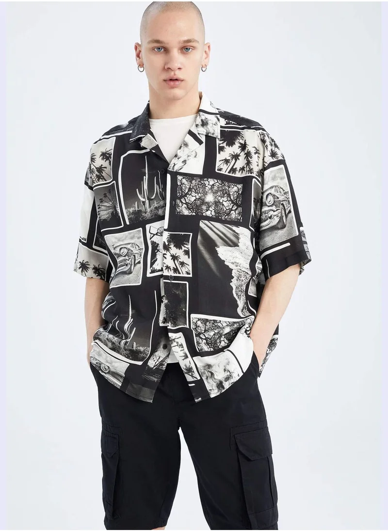ديفاكتو Man Oversize Fit Woven Short Sleeve Shirt