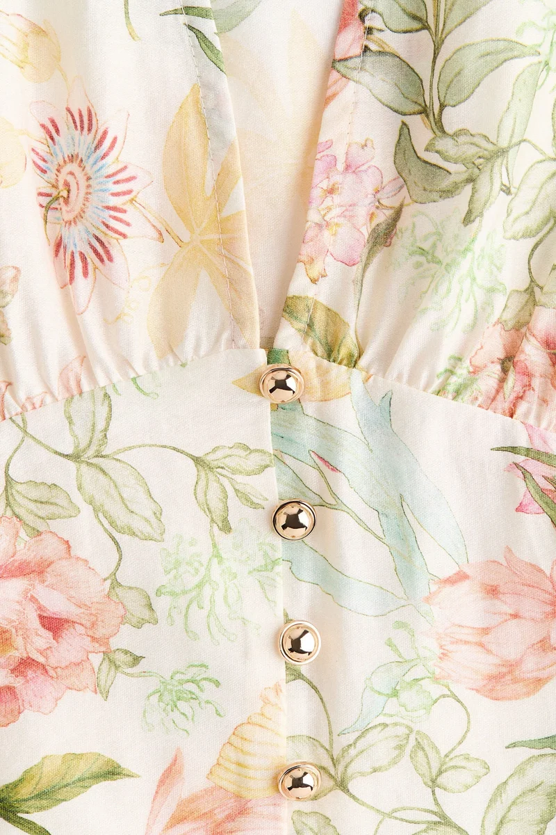 اتش اند ام بلوزة بياقة V