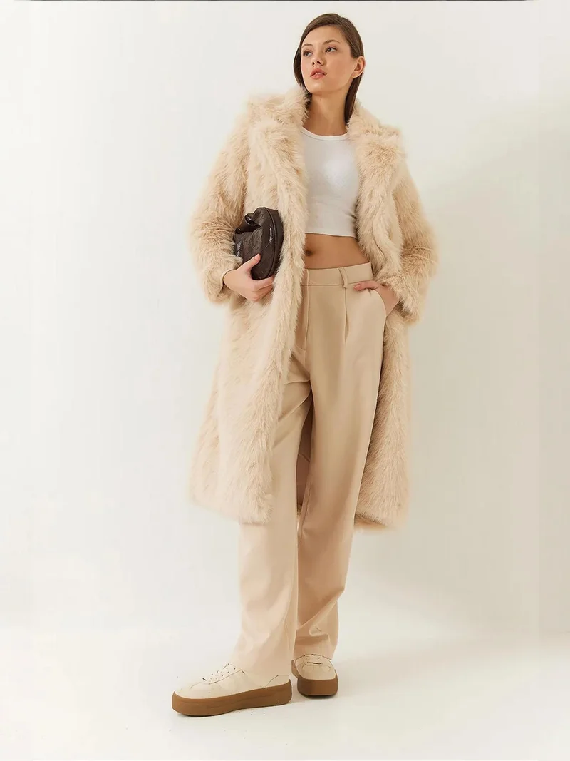 بيانكو لوتشي معطف طويل بغطاء رأس من الفرو الصناعي من لوكسي