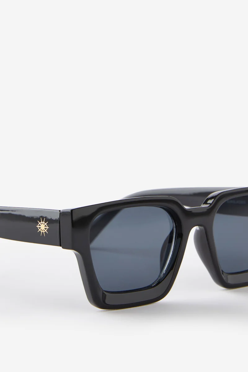 كوتون اون The Legacy Sunglasses