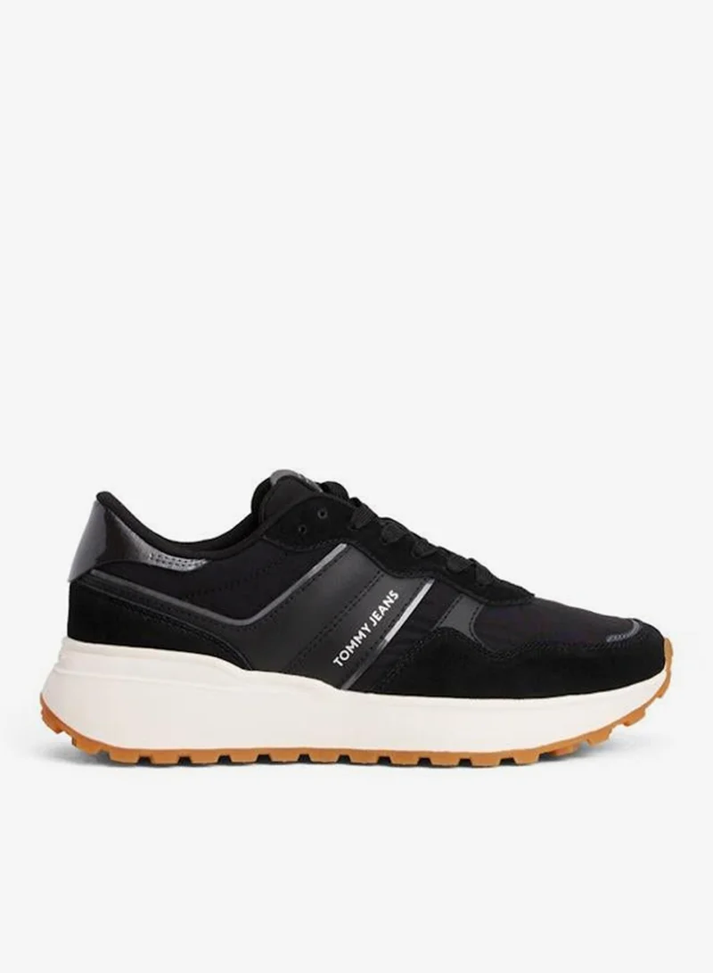 Cleated Runner