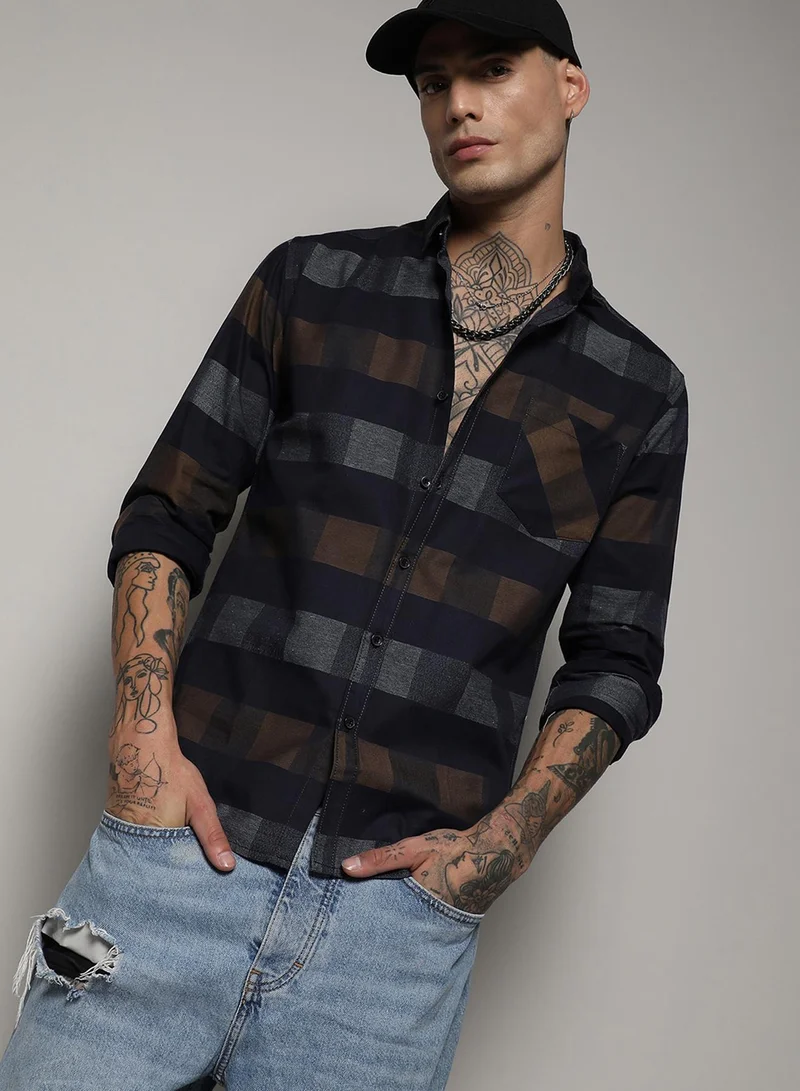 Campus Sutra Men's Grey & Olive Green Gun Club Check Shirt For Casual Wear | Spread Collar | Long Sleeve | Button Closure | Cotton Shirt Crafted With Comfort Fit For Everyday Wear