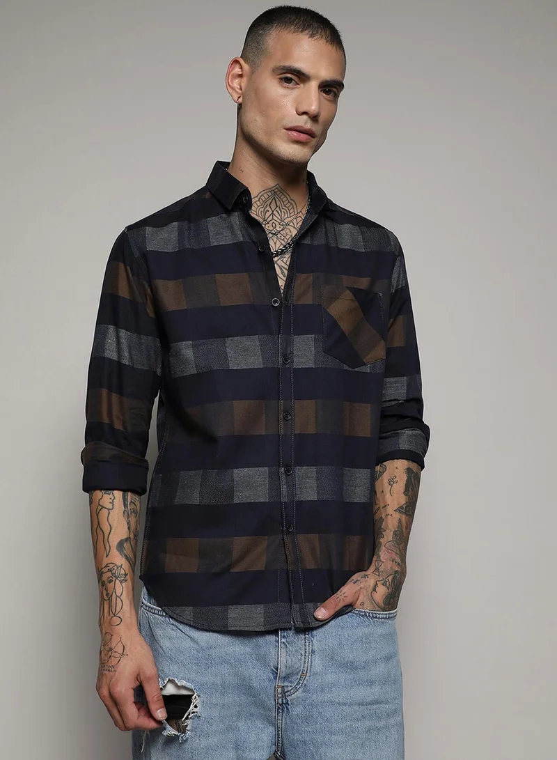 Campus Sutra Men's Grey & Olive Green Gun Club Check Shirt For Casual Wear | Spread Collar | Long Sleeve | Button Closure | Cotton Shirt Crafted With Comfort Fit For Everyday Wear