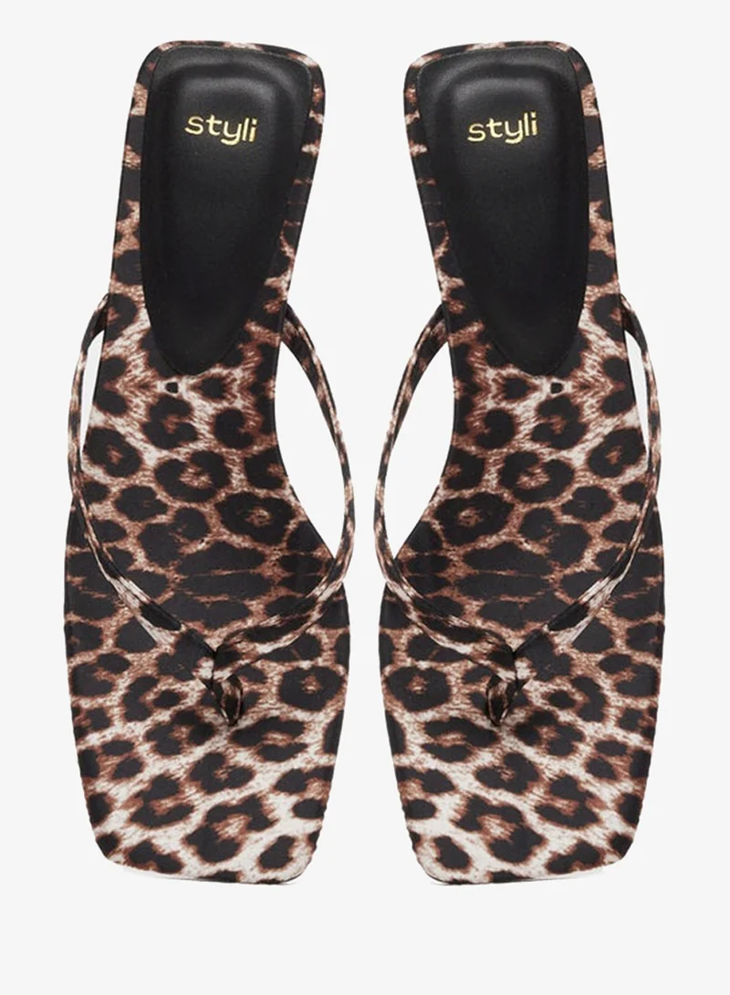 Styli Styli Animal Print Thong Toe Kitten Heel Sandals
