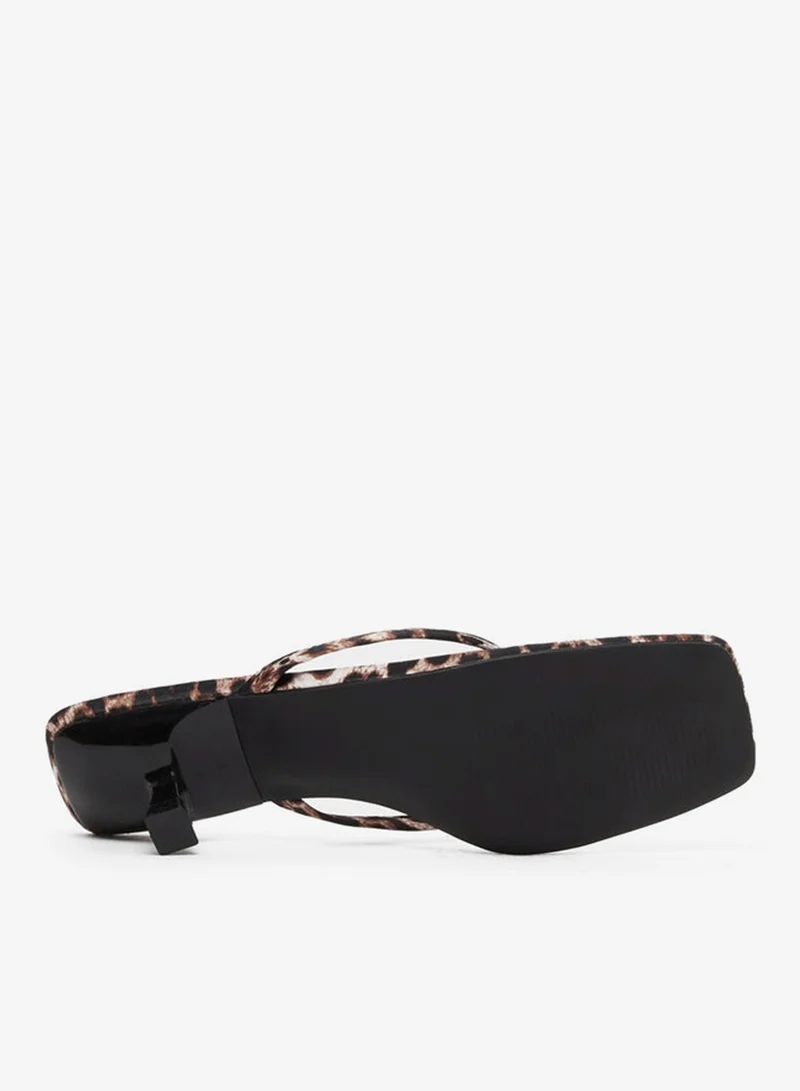 Styli Styli Animal Print Thong Toe Kitten Heel Sandals