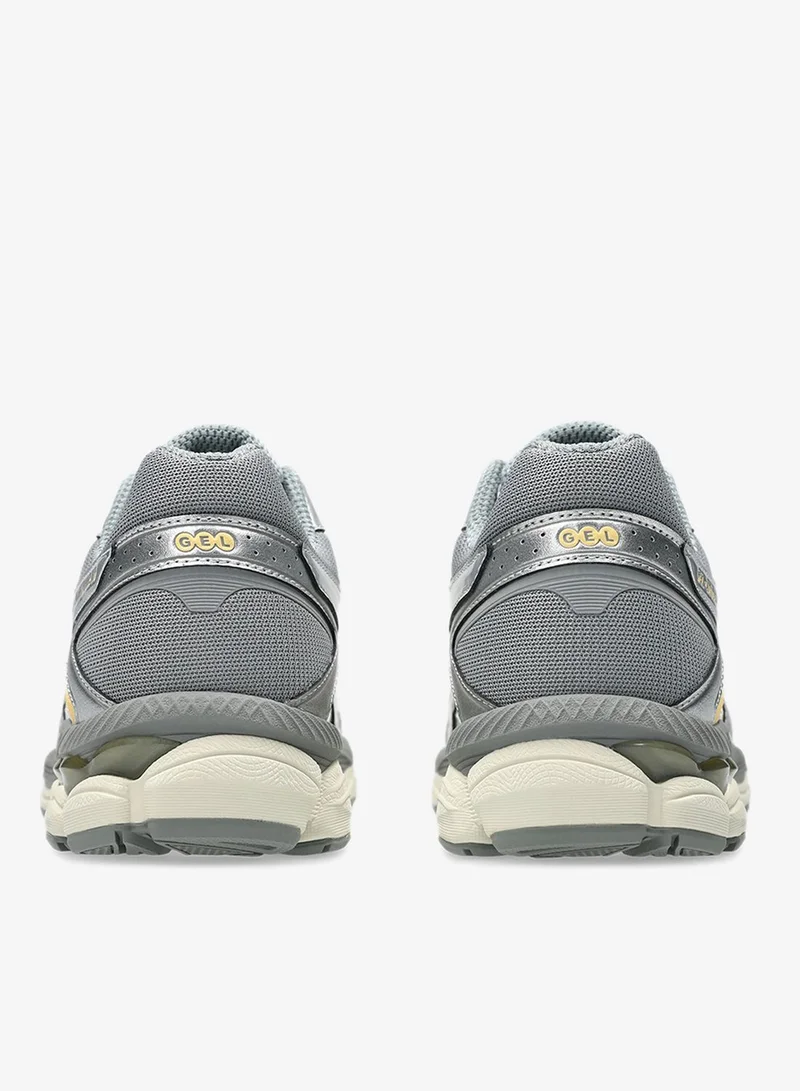 Asics White GEL-CUMULUS 16 Running Shoes for Women | Best Price UAE