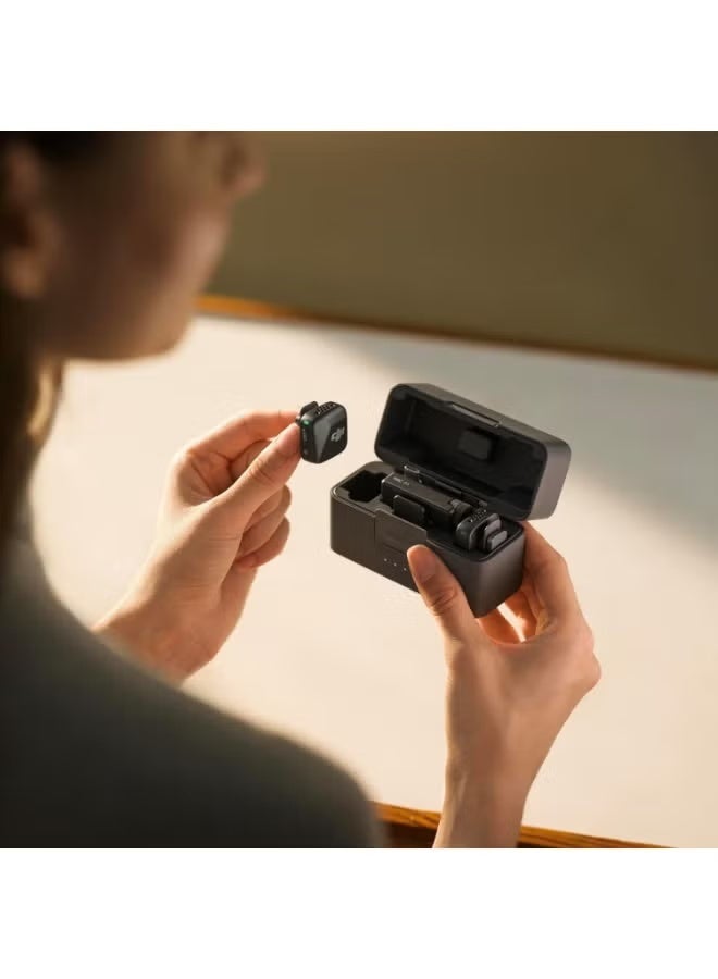 دي جي آي ميكروفون DJI Mini (2 TX + 1 RX + علبة شحن)، خفيف الوزن، صوت غني بالتفاصيل، استخدام لمدة 48 ساعة، إلغاء الضوضاء، تحديد تلقائي، ميكروفون لاسلكي للكاميرا/iPhone/Android، مدونة الفيديو، البث - Image 3