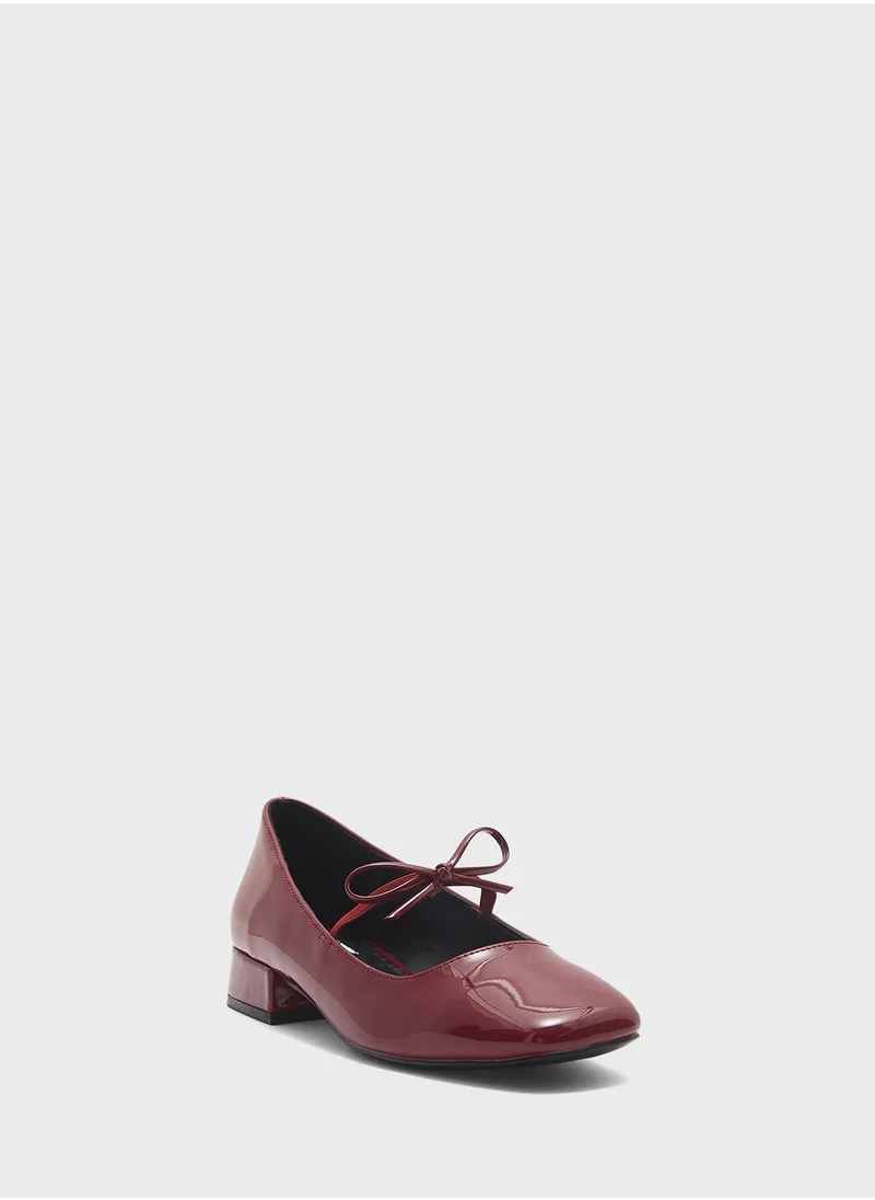 ستيف مادن Low Heel Belted Pumps
