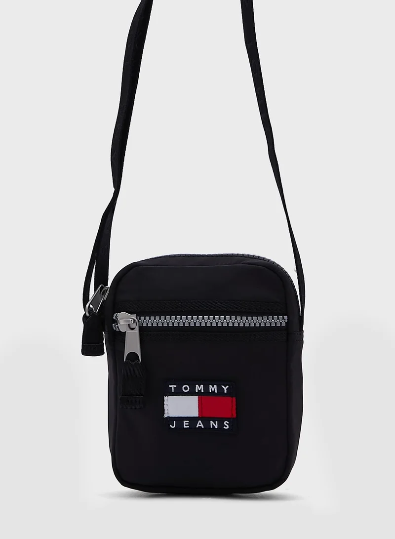 TOMMY HILFIGER Narrow Strap Messenger Bag