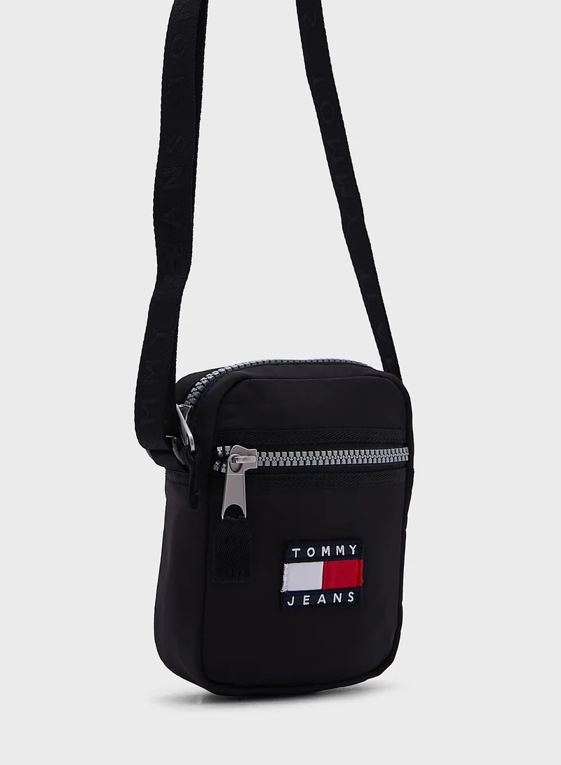 TOMMY HILFIGER Narrow Strap Messenger Bag
