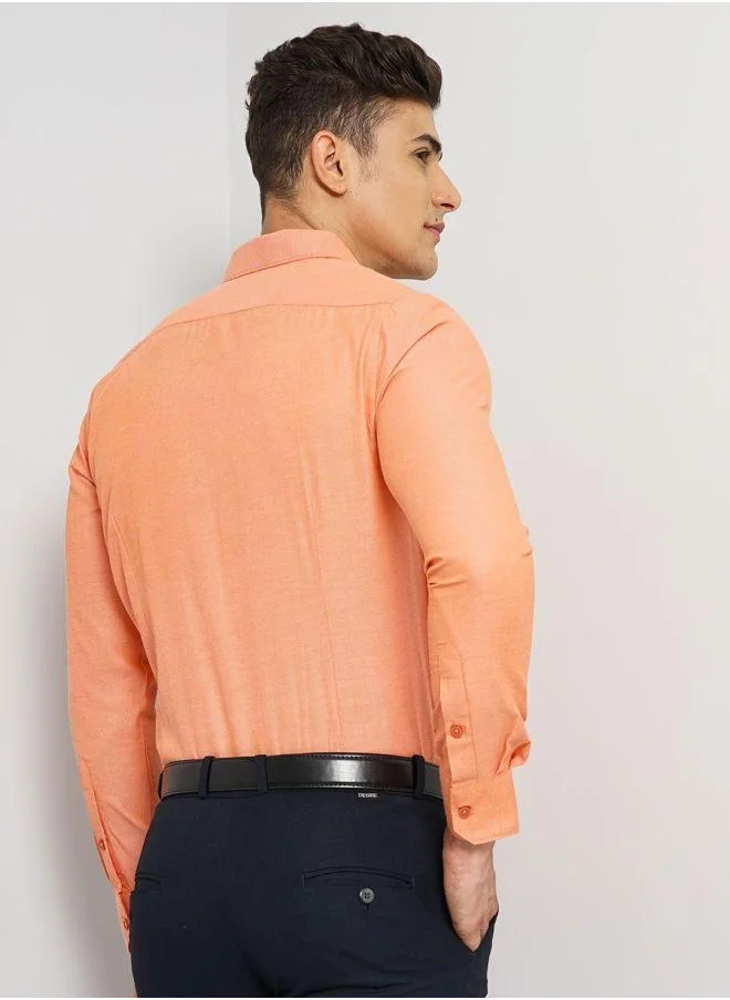 شركة المرآب الهندية Men Slim Fit Solid Full Sleeves Cutaway Collar Formal Shirt