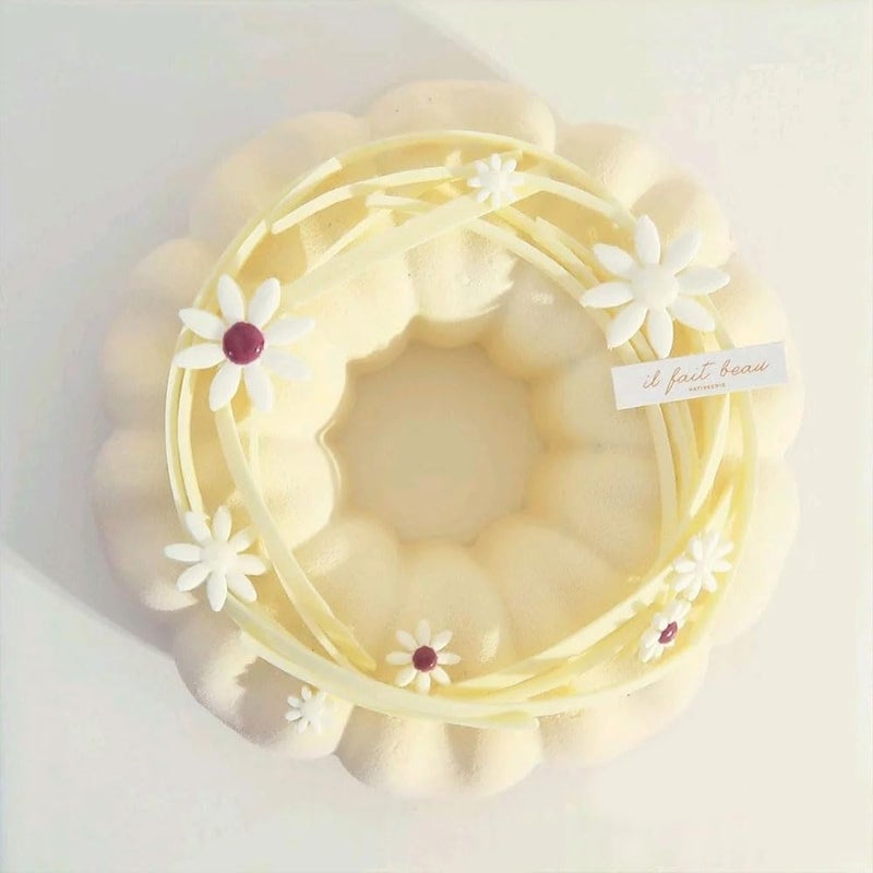QUDUME Silicone Fluted Cake Pan, 7.8 Inch Fluted Tube Cake Pan Round Wreath Crown Mousse Cake Donut Silicone Mold for Cake Jello Gelatin Bread Para Donut - Image 4