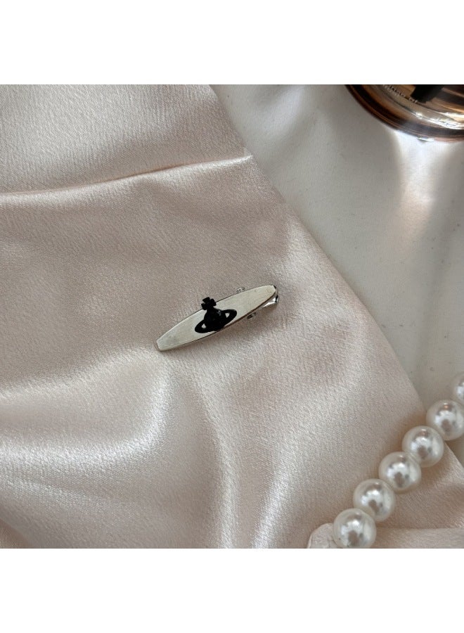 Western Style Sweet And Cool Girl Pentagram Planet Hair Clip Temperament, Niche Design Sense, Personalized Mini Bangs Clip - Image 1