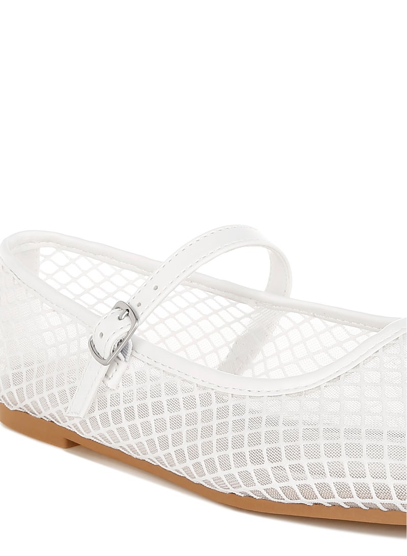 لندن راج حذاء ماري جين مسطح من شبكة باللون الأبيض - Image 5