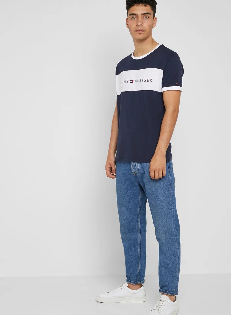 TOMMY HILFIGER Logo Flag Crew Neck T-Shirt