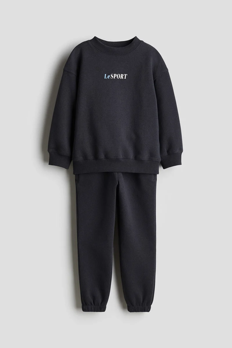 H&M 2-piece sweatshirt and joggers set