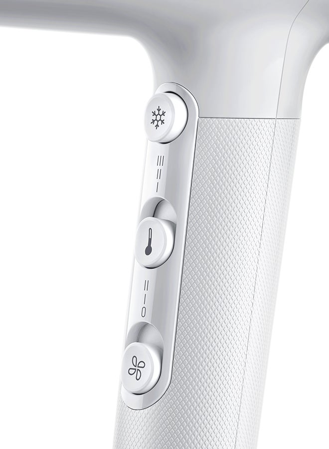 Braun Hair Dryer, Light Weight, Quick Drying Time, 3 Heat Modes Plus Cold Shot, 2200 Watts with 2 Attachments, Drying Nozzle, Curl Diffuser- BRHD226SDE white - Image 3