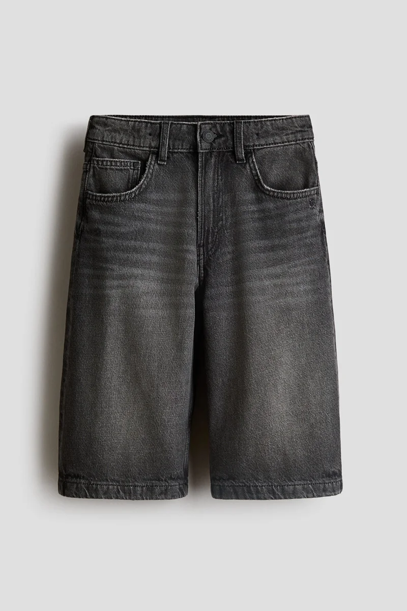 اتش اند ام شورت دينم بقصة فضفاضة