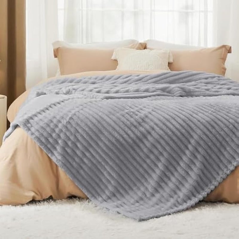 إسكدنيا بطانية بيضاء للاريكة - بطانيات ناعمة ومريحة للنساء، اغطية صغيرة لطيفة للبنات، 200 × 230 سم - Image 2