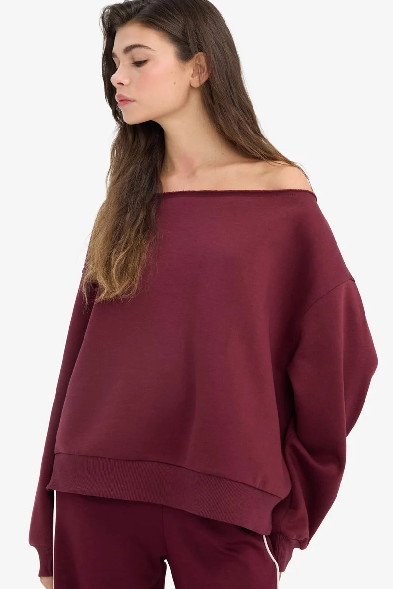 ديفاكتو Oversize Fit Off Shoulder Thick Fabric Sweatshirt