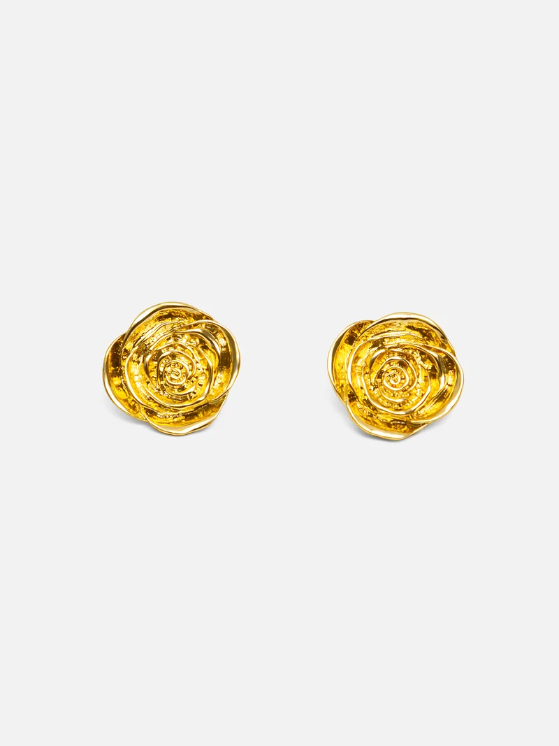 Lichi Flower stud earrings