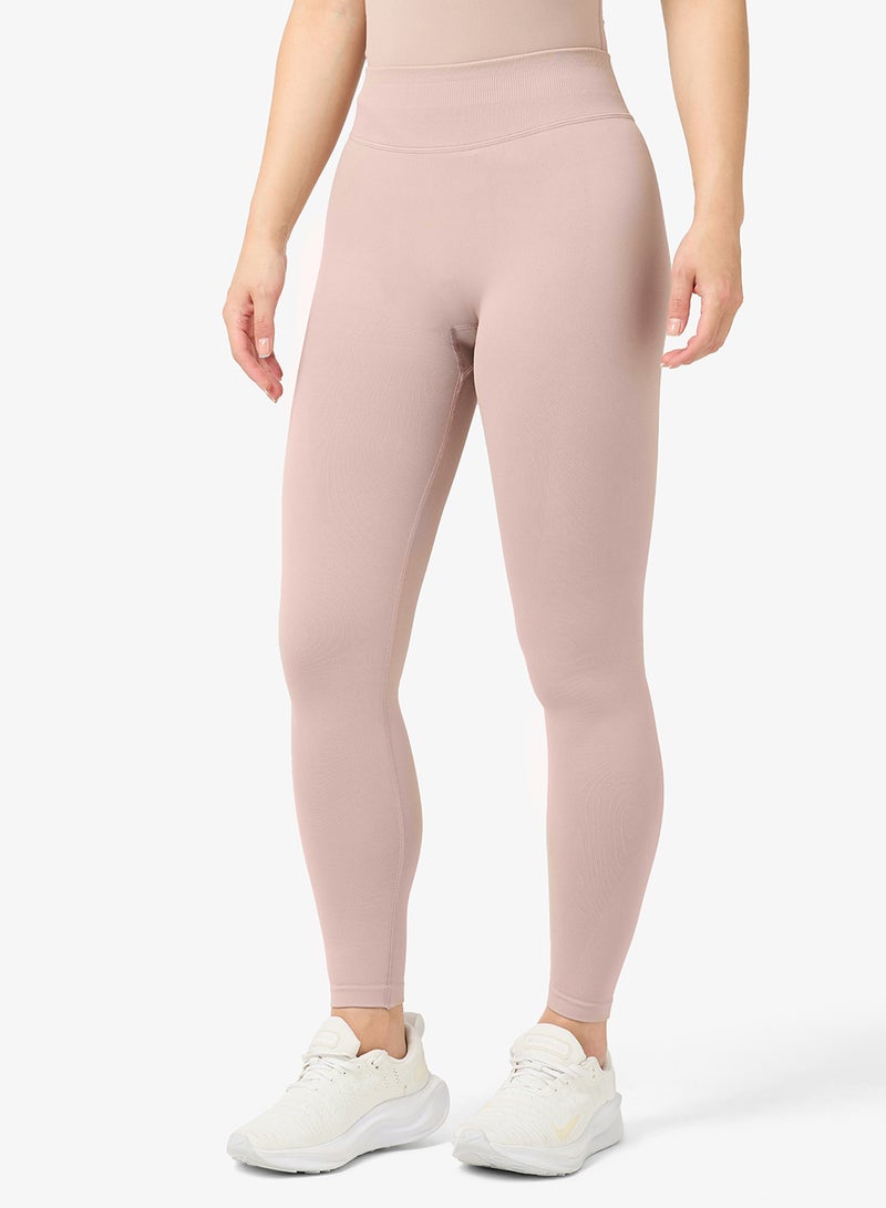 فورورد طقم تانك توب بياقة على شكل حرف  بدون خياطة بلمسة ناعمة وسروال ضيق - Image 5