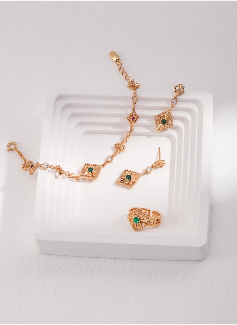 Gold emerald ring designed for women
