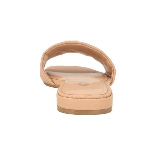 GUESS Women's Tamed Flat Sandal, Light Natural, 5 - Image 3