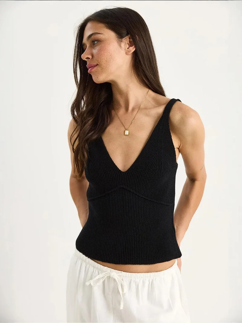 Bianco Lucci Black LUCCI Fitted V-Neck Ribbed Knit Crop Top for Women | Best Price UAE
