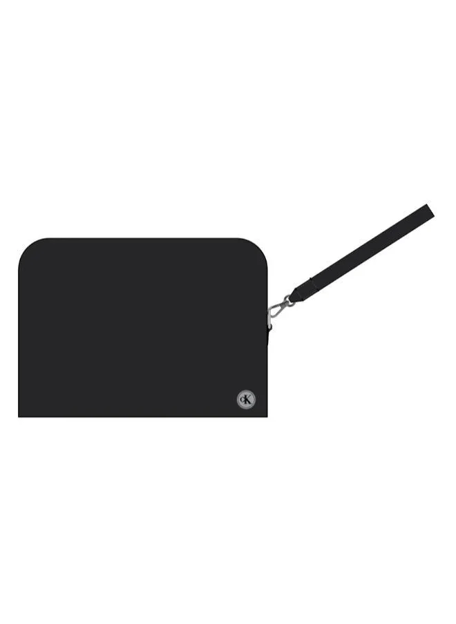 Calvin Klein Jeans Logo Detailed Toiletry Bag