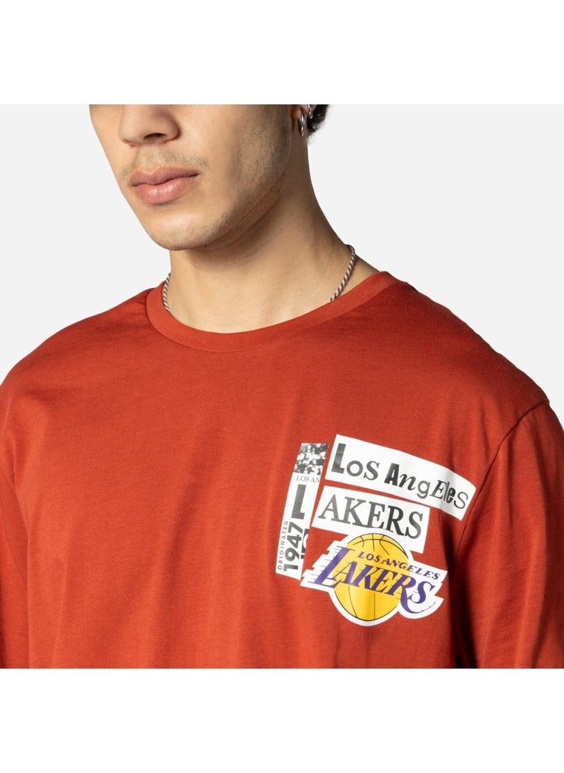 NEW ERA Los Angeles Lakers Newspaper Graphic T-Shirt - Image 4