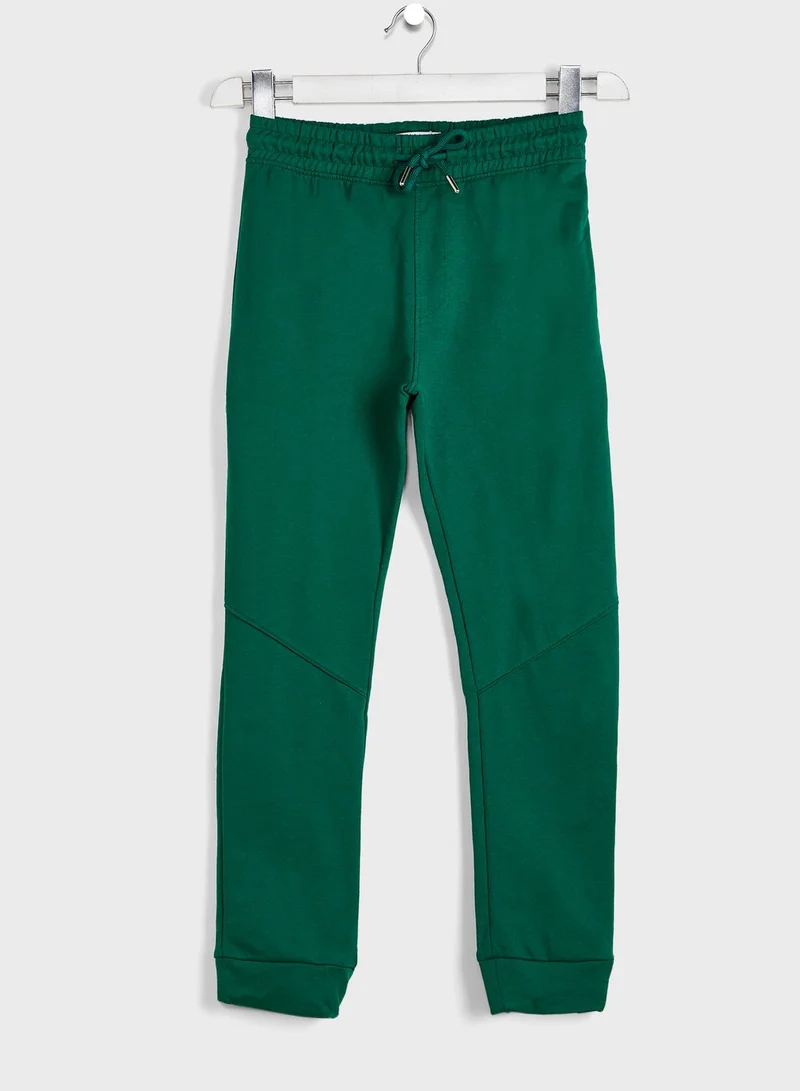 Pinata Round Neck T-Shirt & Jogger Set