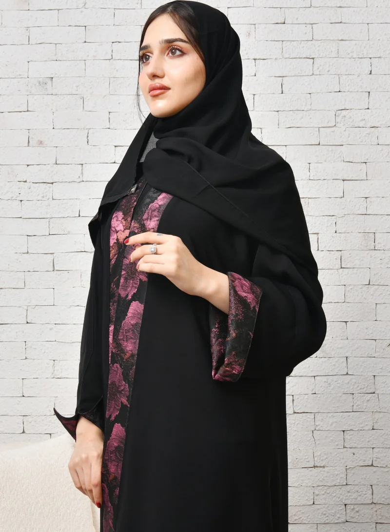 HAWRAA ABAYA A black quarter-cloth wrap abaya with summer jacquard fabric overlapping in bright colors