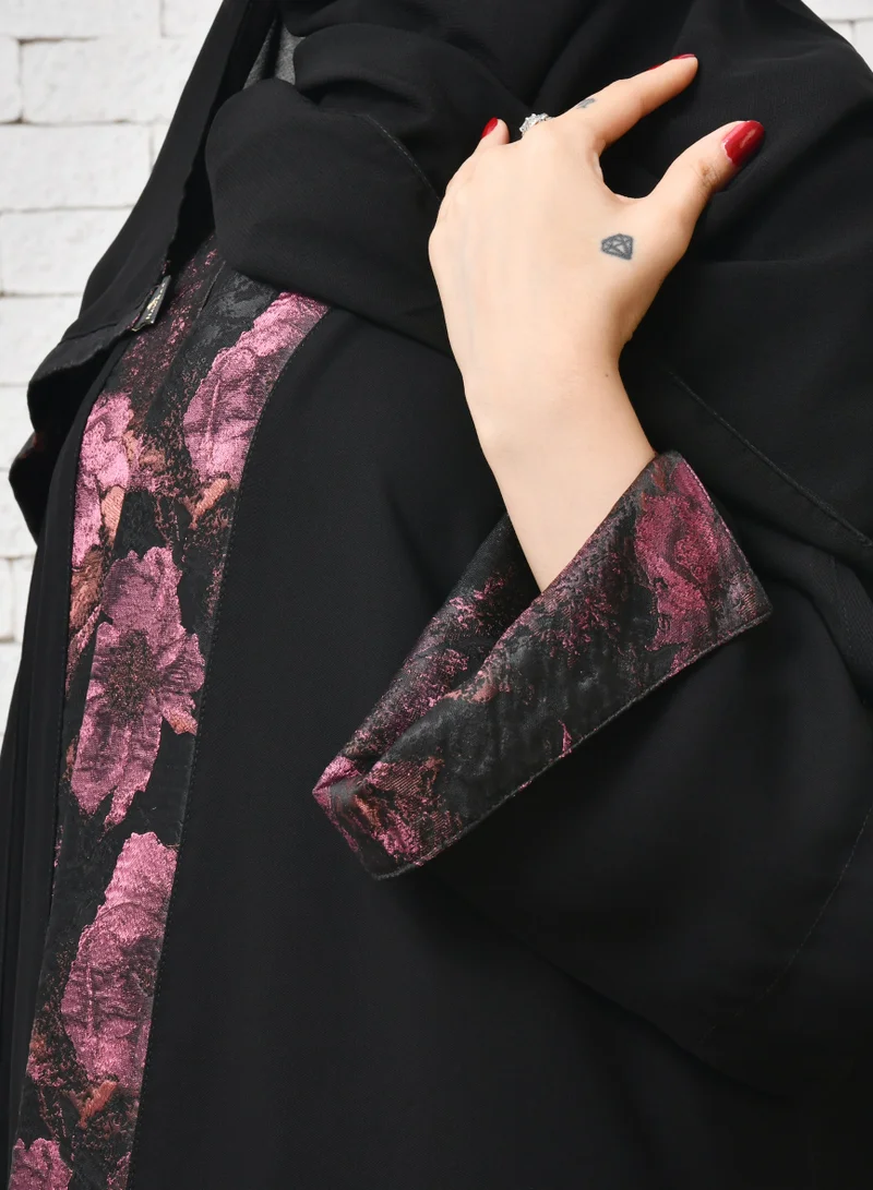 HAWRAA ABAYA A black quarter-cloth wrap abaya with summer jacquard fabric overlapping in bright colors